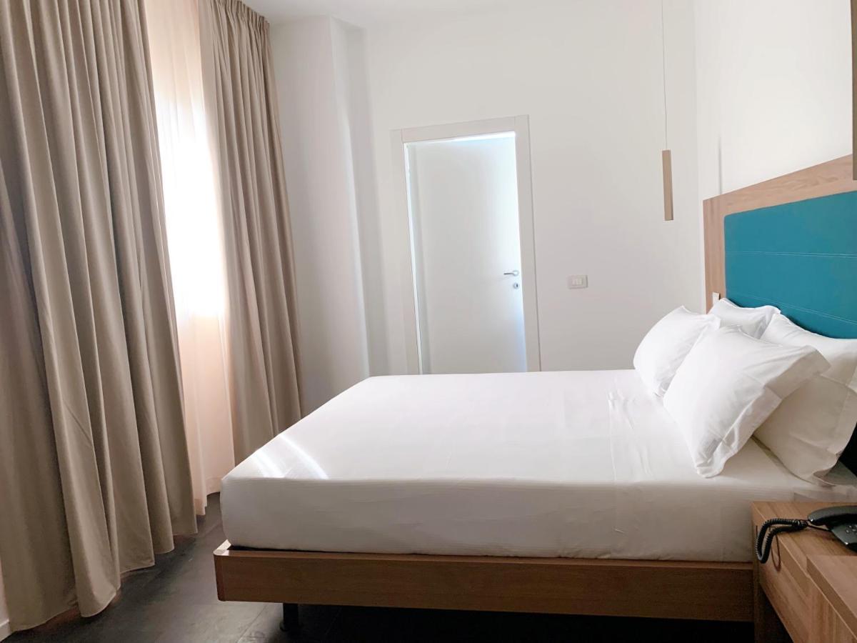 V Hotel Ankona Zewnętrze zdjęcie