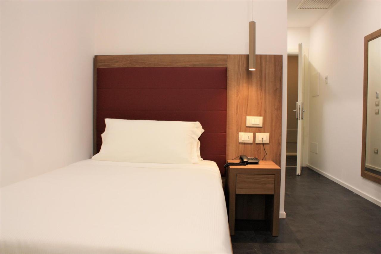 V Hotel Ankona Zewnętrze zdjęcie
