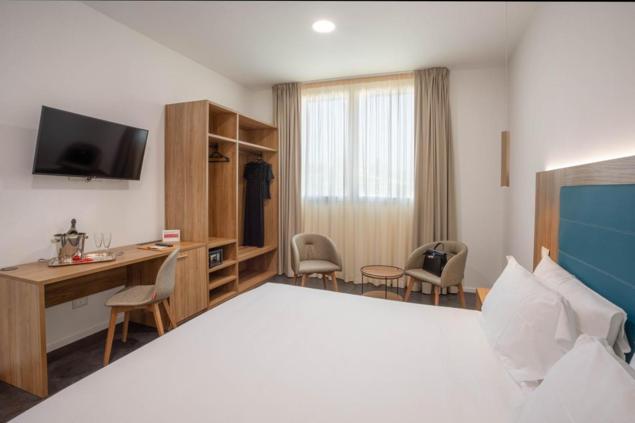 V Hotel Ankona Zewnętrze zdjęcie
