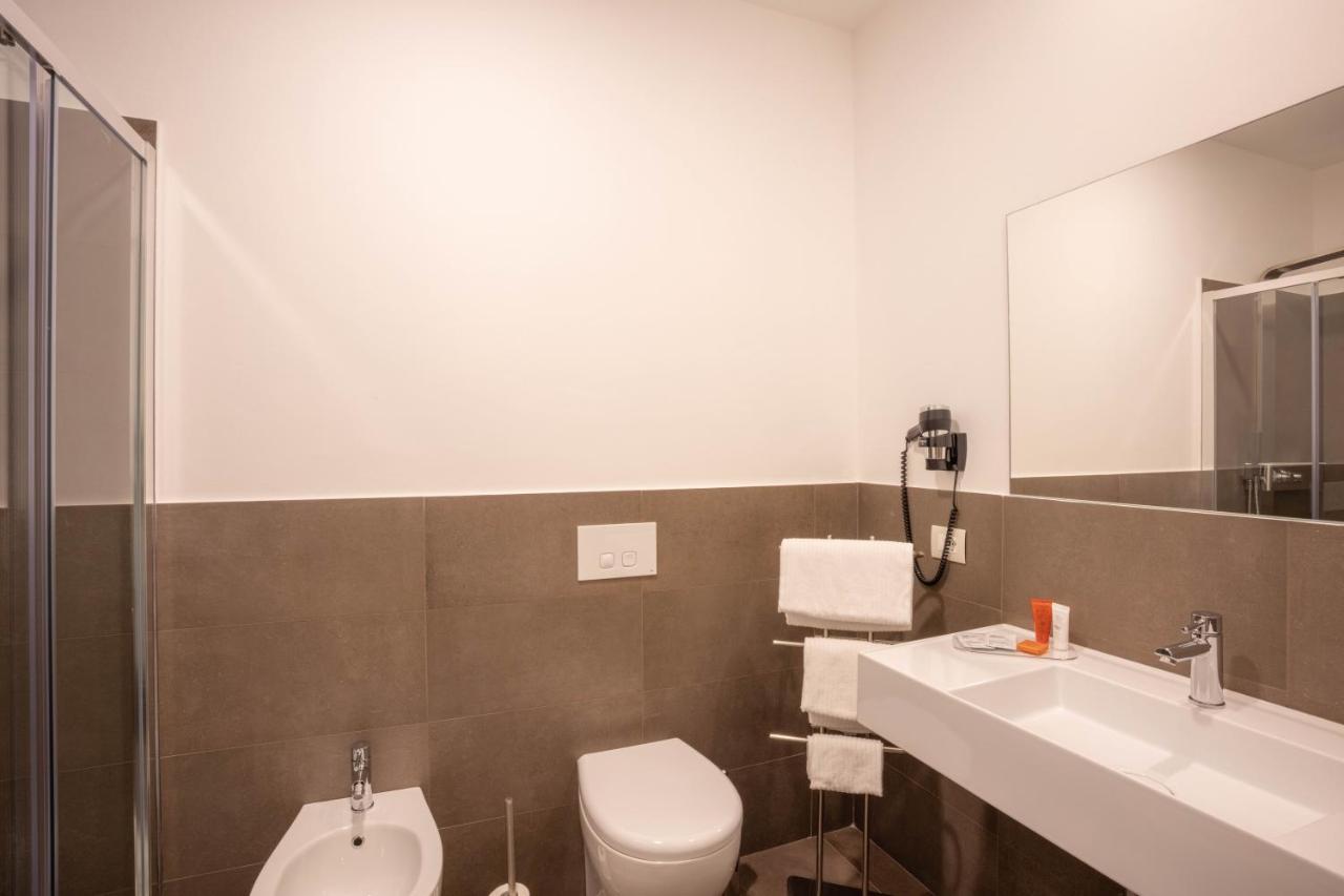 V Hotel Ankona Zewnętrze zdjęcie