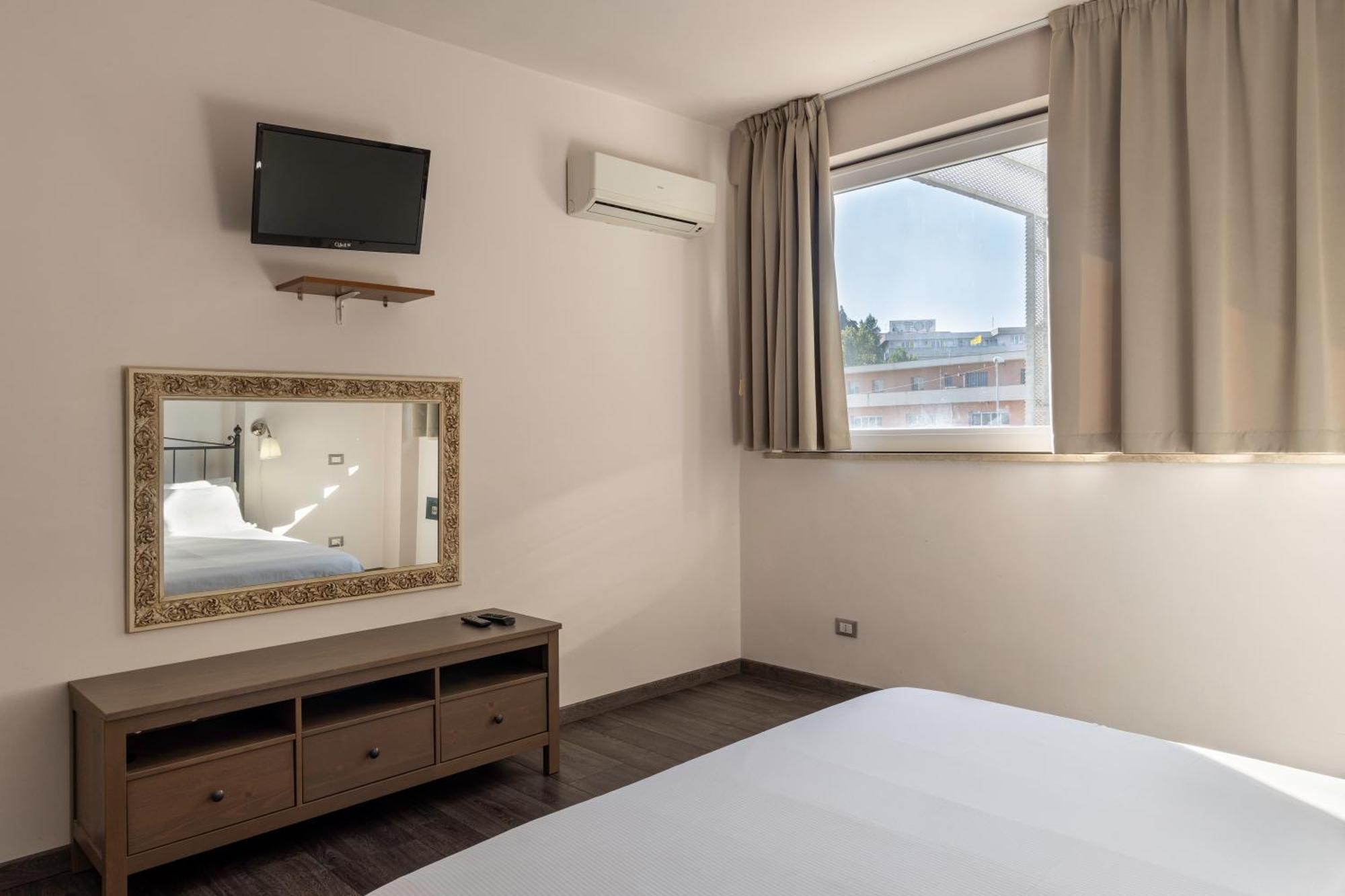 V Hotel Ankona Zewnętrze zdjęcie